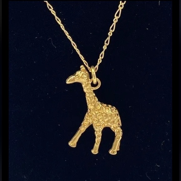 J. CREW Gold Tone Giraffe Animal Pendant Necklace 28" Total Length Safari Africa - Picture 2 of 12